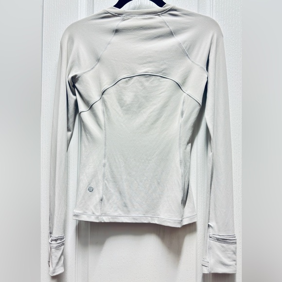 It’s Rulu Long Sleeve Top (NWT) Lululemon, size XS, color DoveGrey - Picture 3 of 11